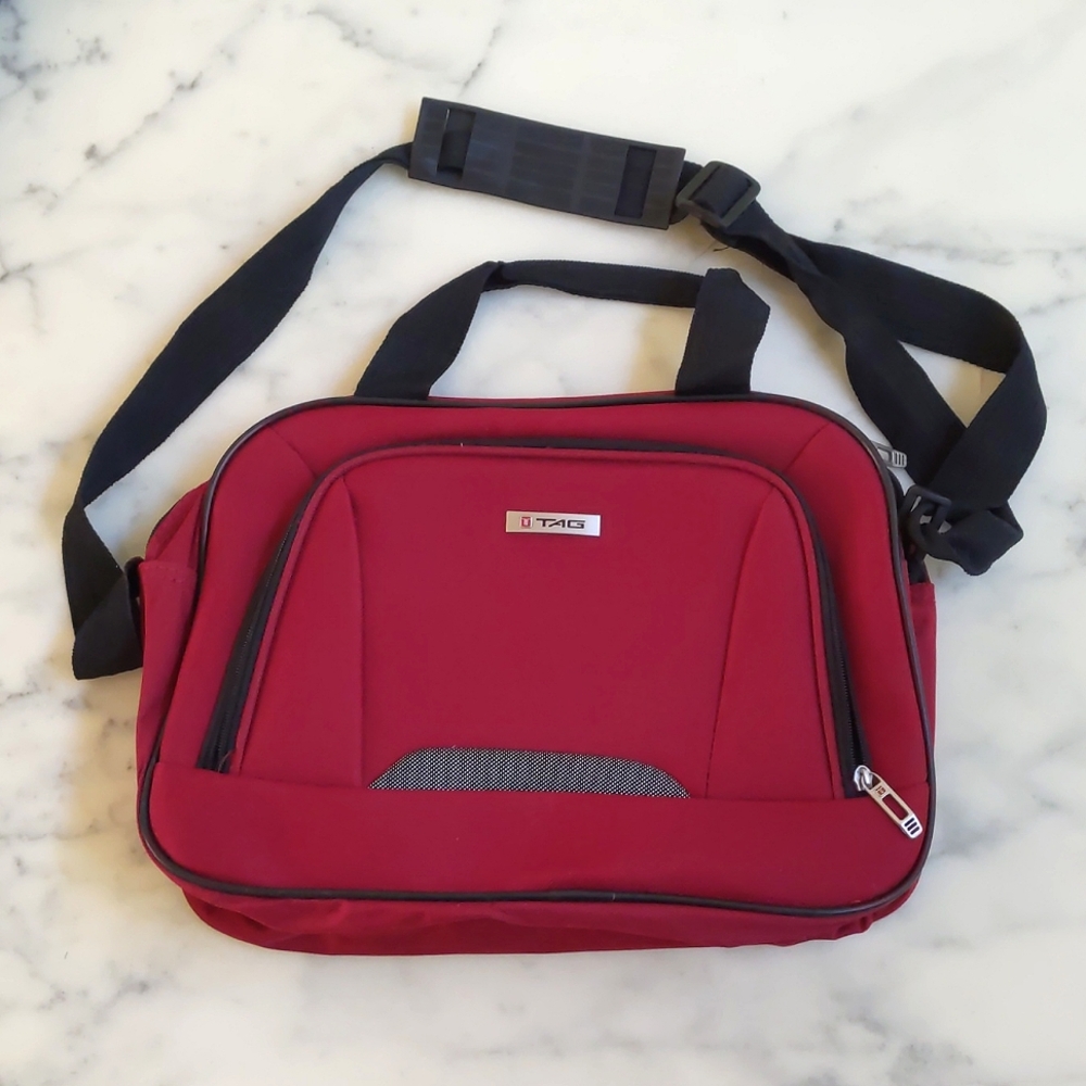 NWOT. TAG Travel Carry-on/Laptop bag.